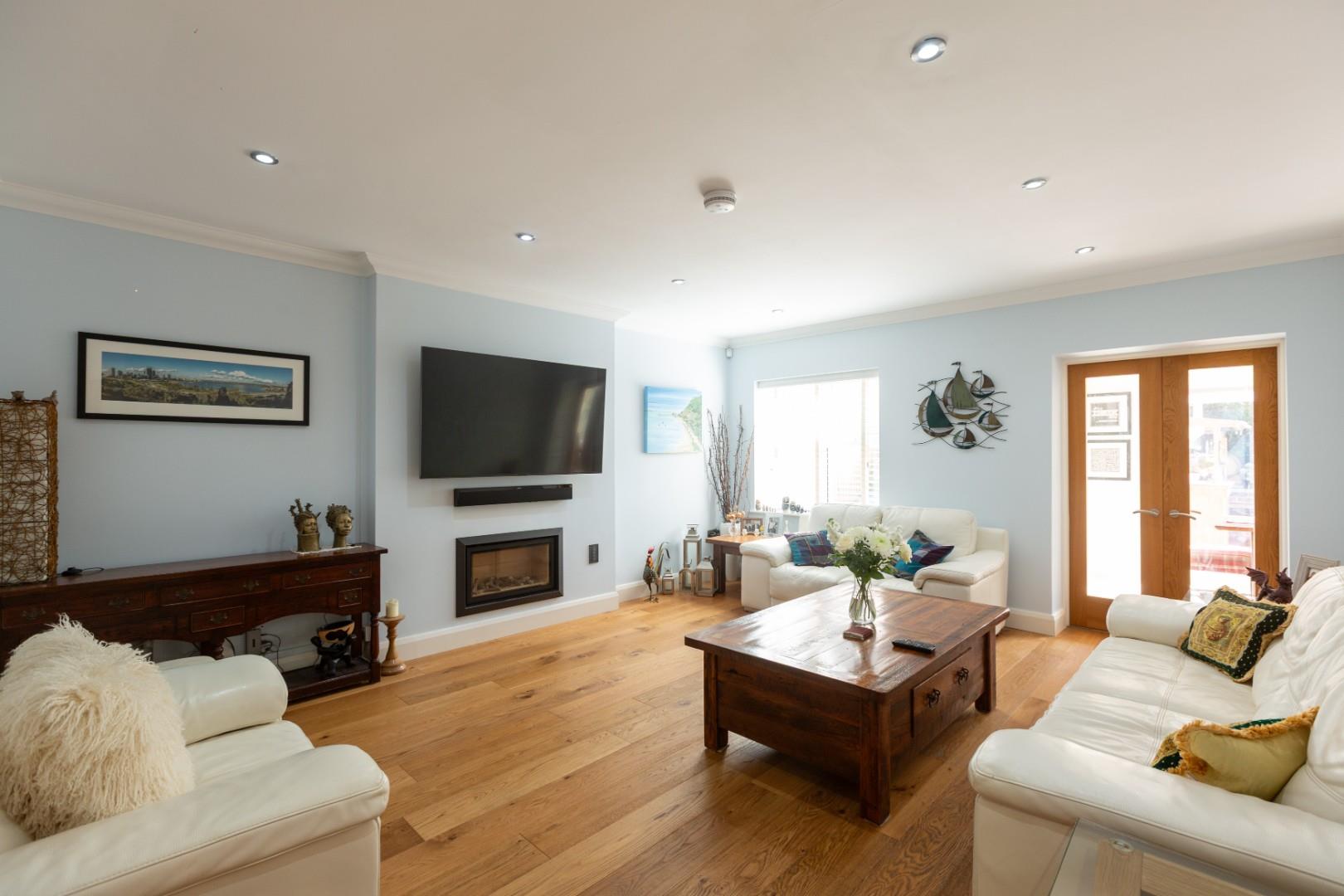 Moorland Avenue, Newton, Mumbles, SA3 4UA